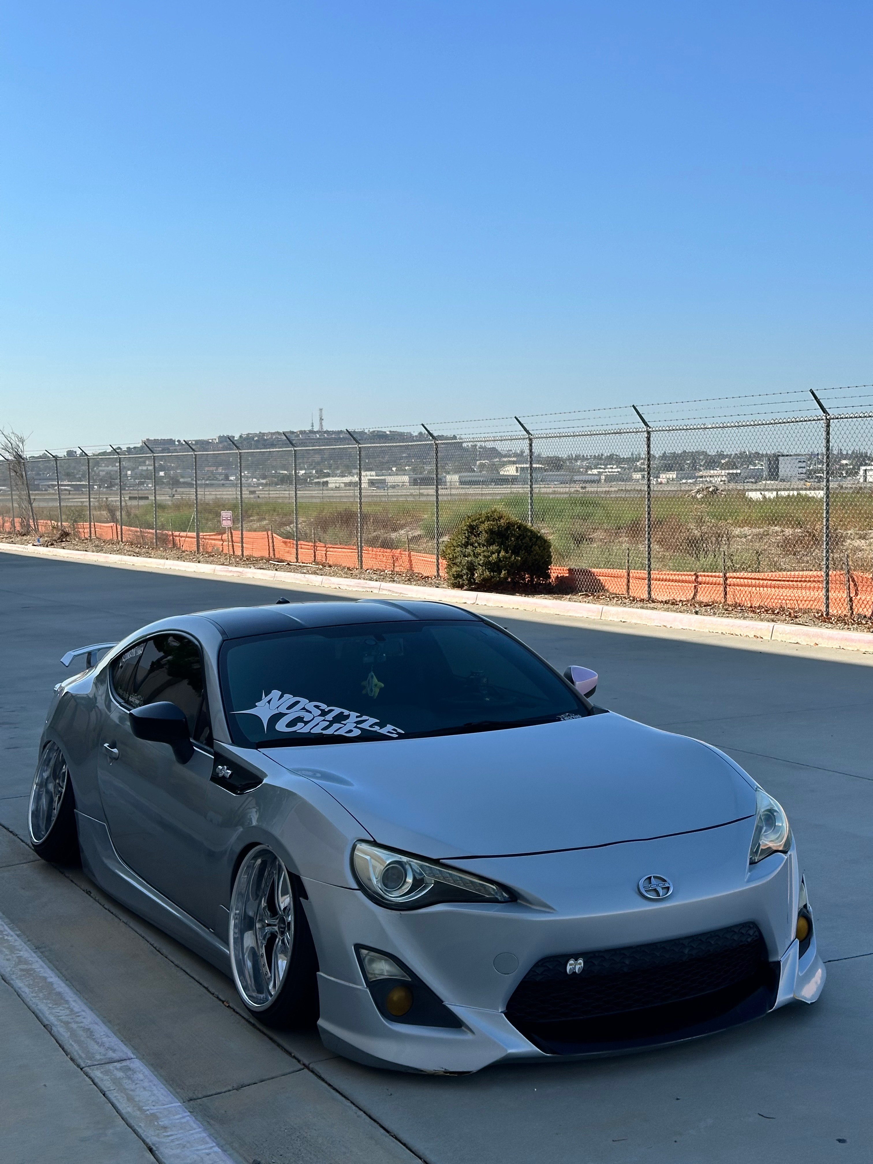 Nostyle Corner Banner